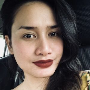 Meet your Posher, Jenelyn